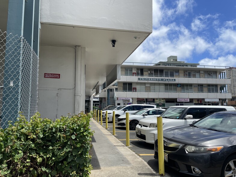 More Photos Of 931 University Ave, Honolulu General Retail For Sale