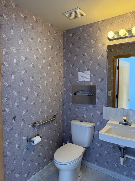 More Photos Of 3830 Tampa Rd, Palm Harbor Medical For Sale