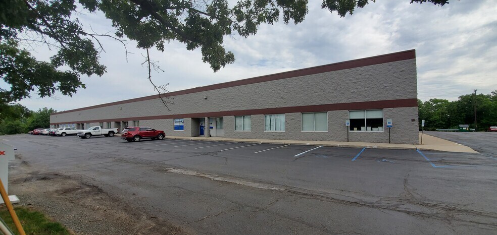 More Photos Of 769-785 Keystone Industrial Park Rd, Dunmore Research And Development For Lease