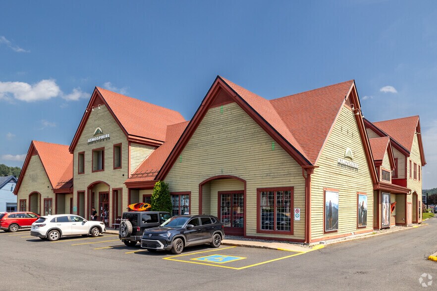 More Photos Of 100-105 Avenue Guindon, St-Sauveur Unknown For Lease