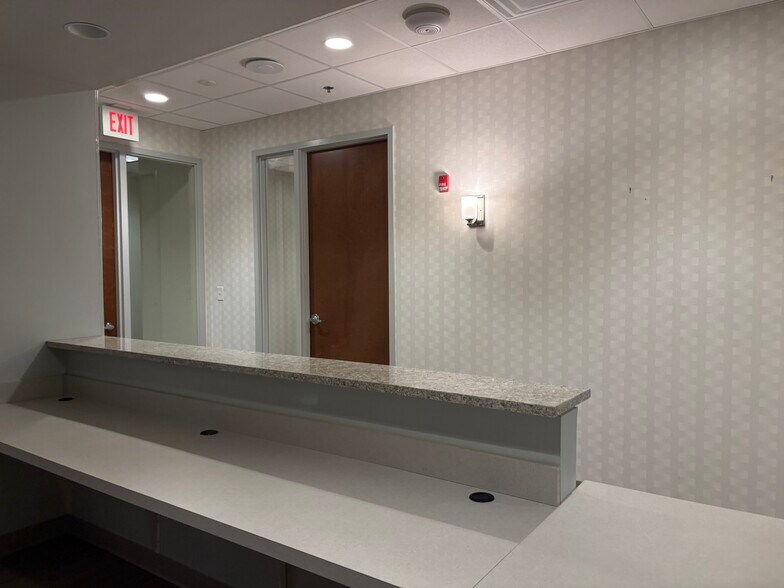 More Photos Of 7625 Maple Lawn Blvd, Fulton Medical For Sale