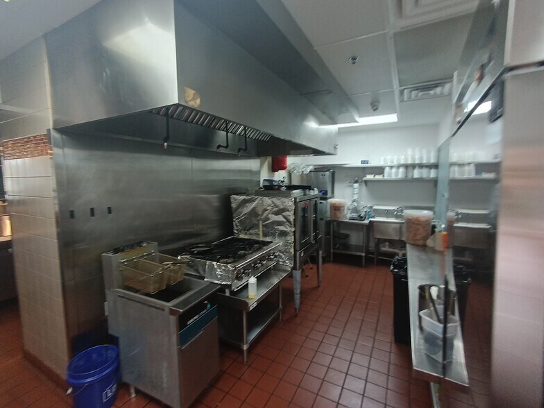 More Photos Of 1635 Eldridge Pky, Houston Freestanding For Lease