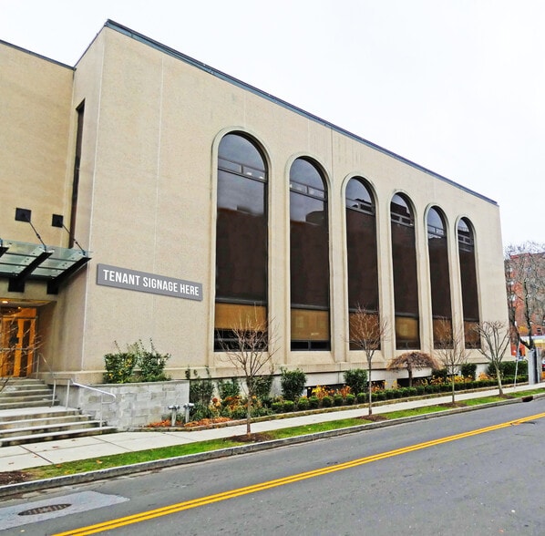 More Photos Of 240 Greenwich Ave, Greenwich Office For Lease