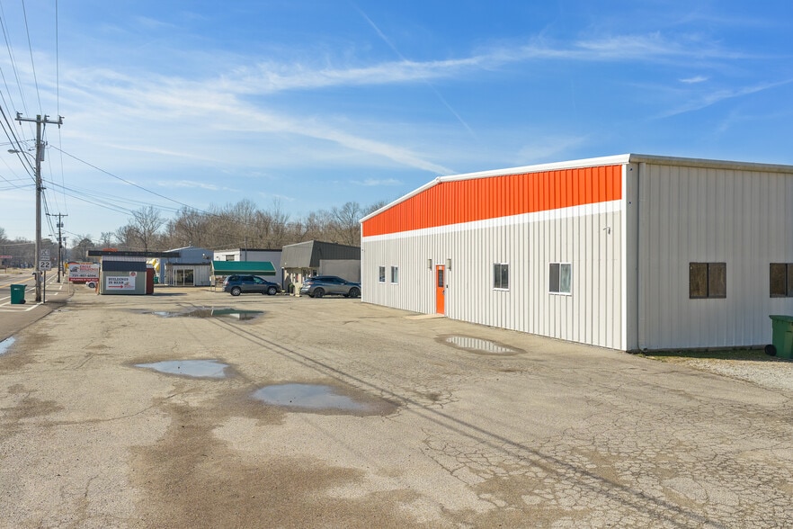 More Photos Of 19225 Main St W, Huntingdon General Retail For Sale