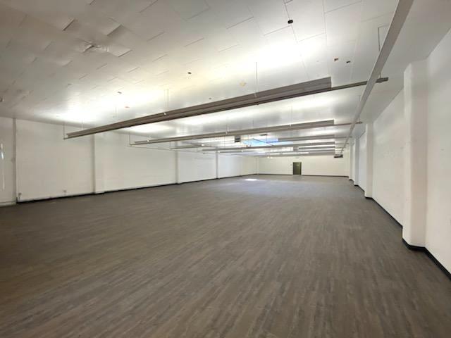 More Photos Of 3747 SE Hawthorne Blvd, Portland Storefront For Sale