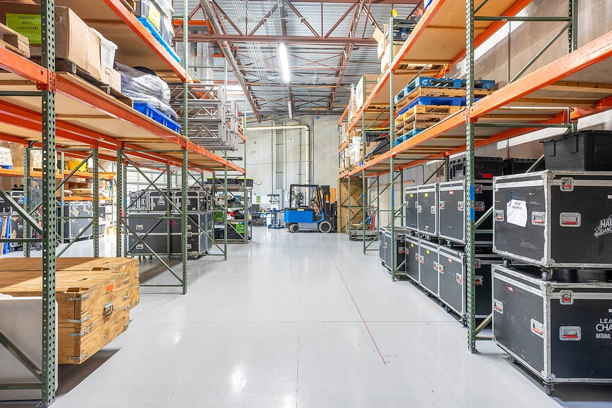 More Photos Of 1200 S Rogers Cir, Boca Raton Warehouse For Lease