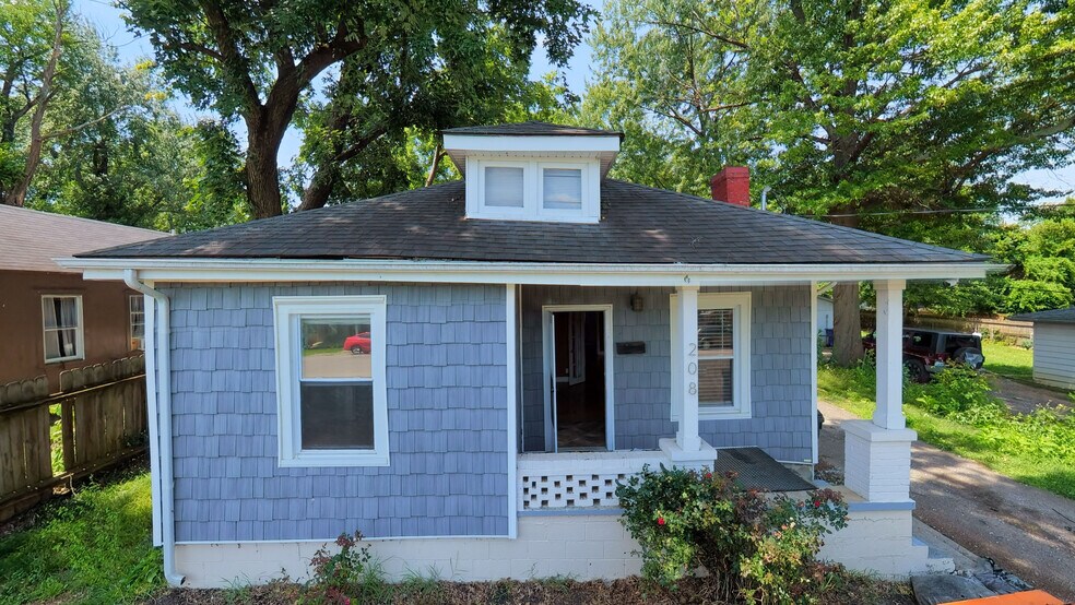 More Photos Of , Lexington Specialty For Sale