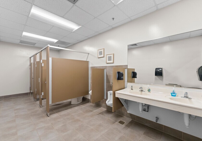 More Photos Of 116 Exmore Rd, Mooresville Office For Lease