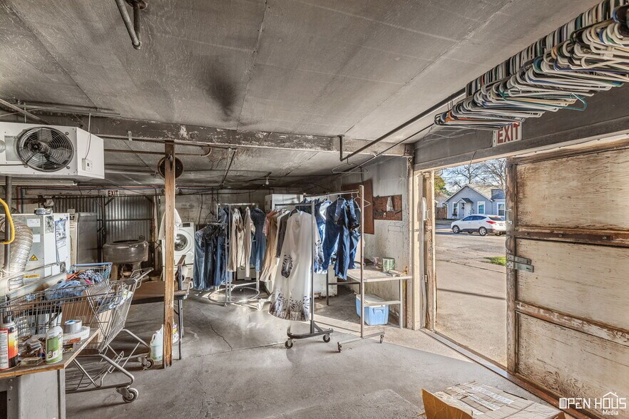 More Photos Of 1915 Kemp Blvd, Wichita Falls Office For Sale