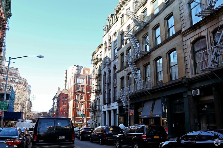 More Photos Of 110 Reade St, New York Apartments For Lease