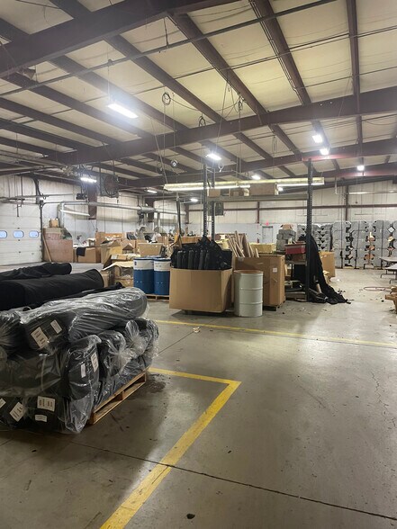 More Photos Of 28680 Holiday Place, Elkhart Distribution For Lease