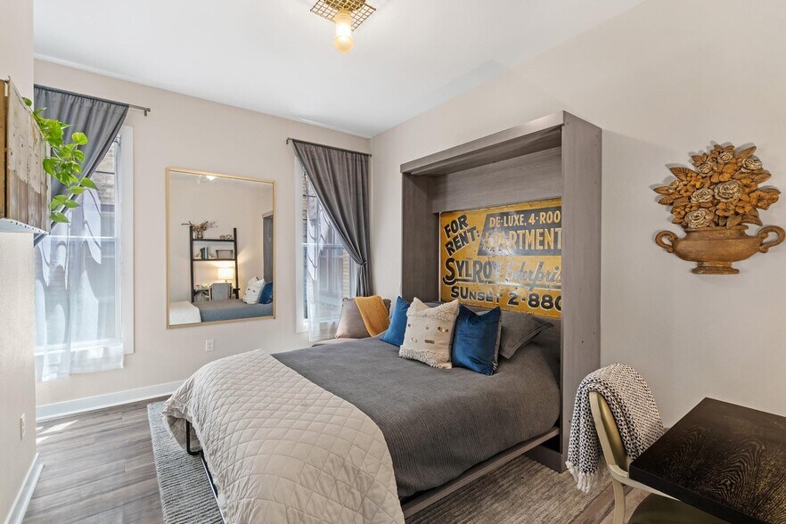 More Photos Of 518,520 S 6th St, Milwaukee Hospitality For Sale