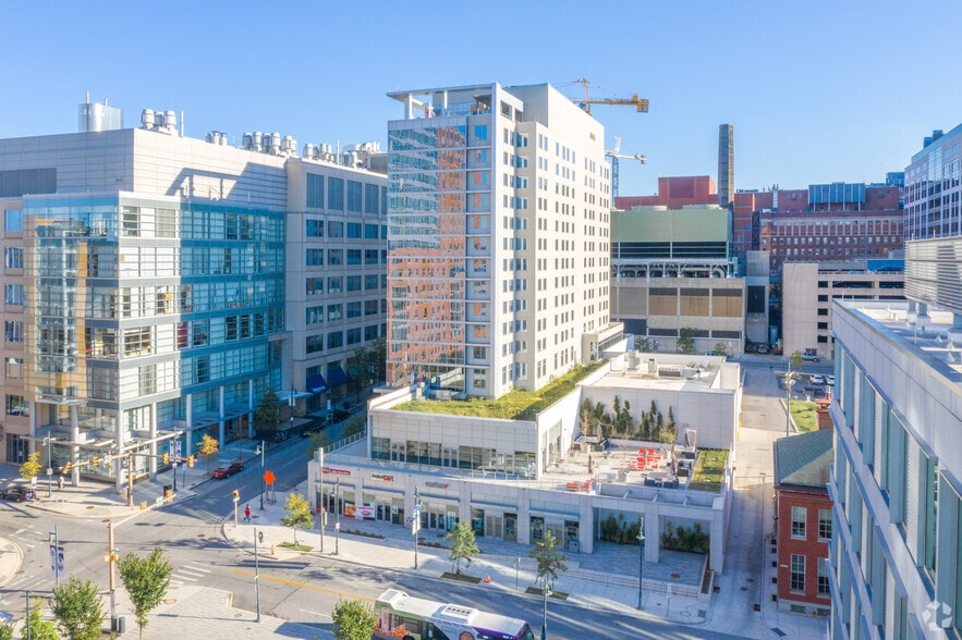 Primary Photo Of 800 N Wolfe St, Baltimore Hotel For Lease