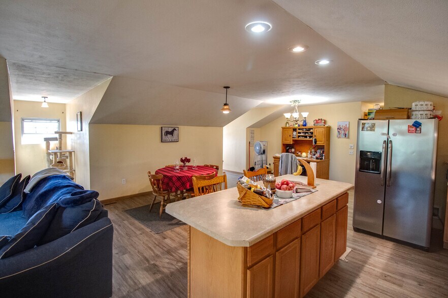 More Photos Of 15281 IL-109, Dow Specialty For Sale