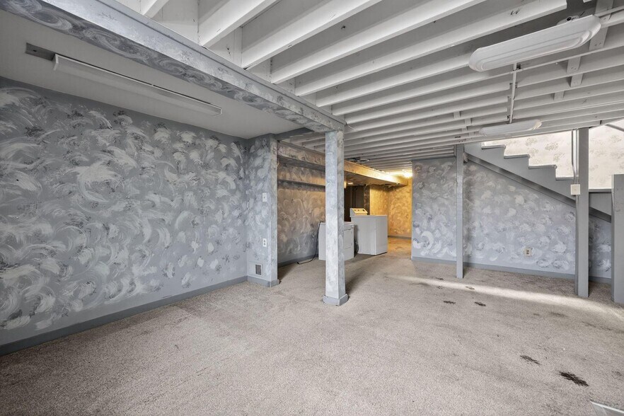 More Photos Of 7235-7241 Calumet Ave, Hammond Freestanding For Sale