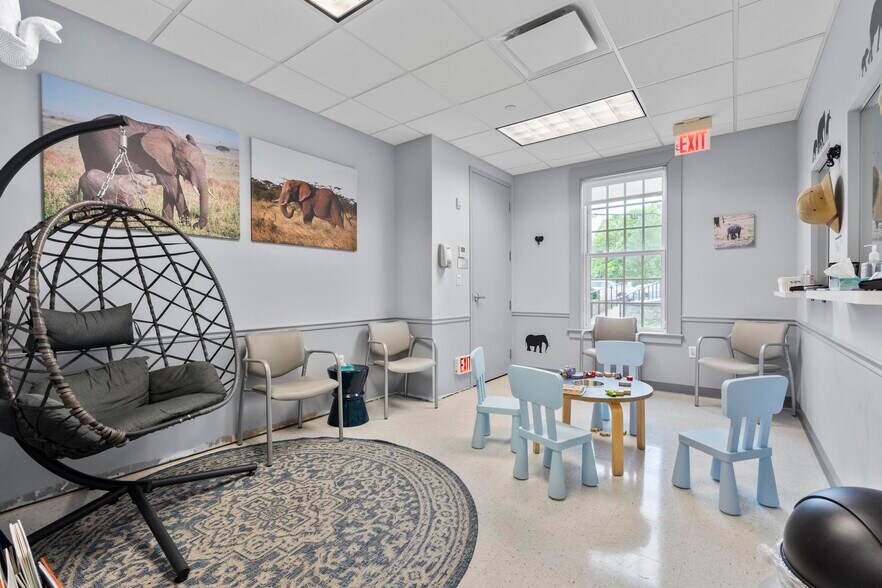 More Photos Of 745 Boston Post Rd, Darien Apartments For Sale