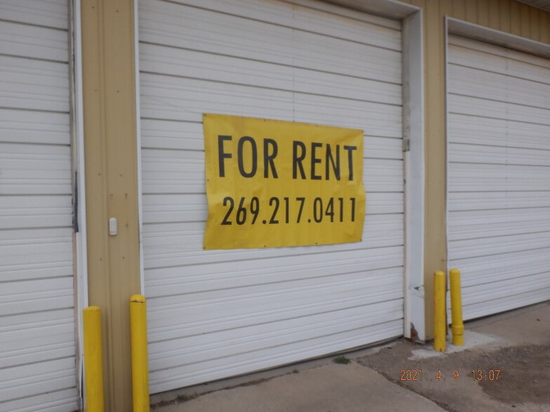 More Photos Of 842 Portage St, Kalamazoo Warehouse For Sale