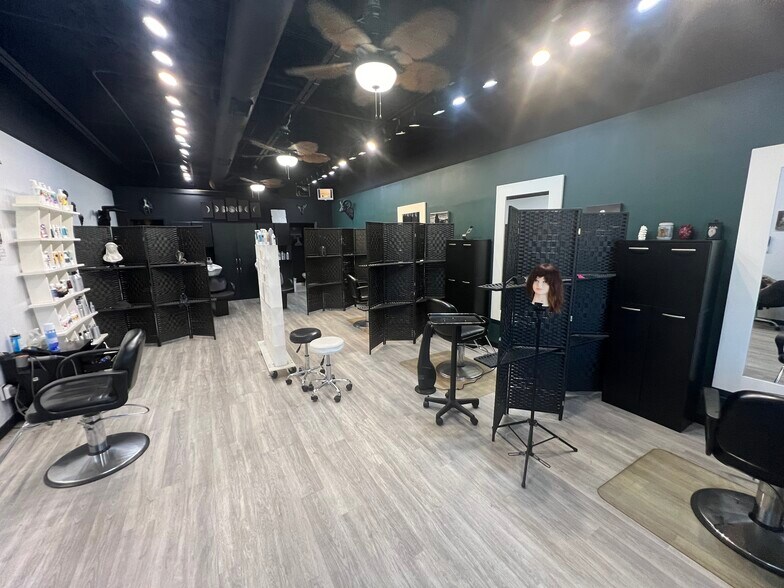 More Photos Of 3226-3230 W Kennedy Blvd, Tampa Storefront Retail Office For Sale