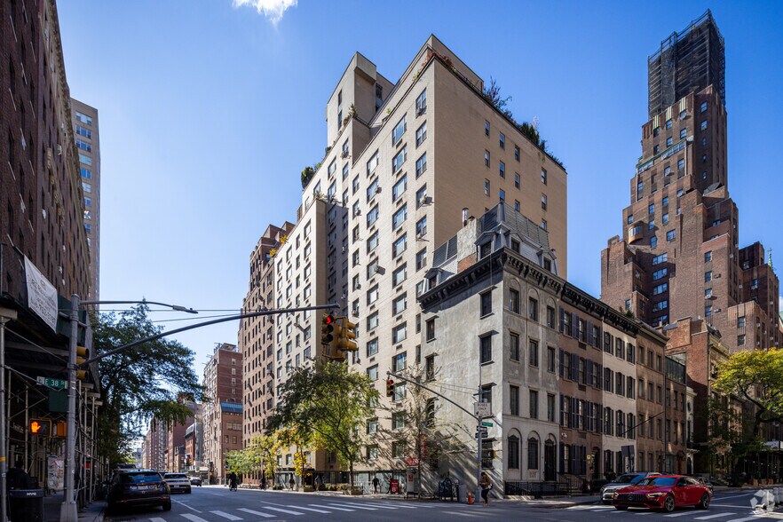 More Photos Of 310 Lexington Ave, New York Apartments For Sale