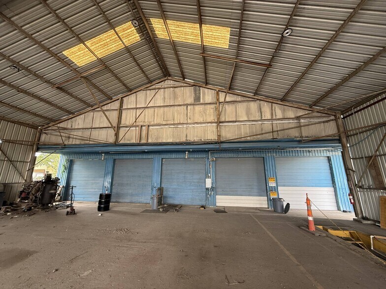 More Photos Of 1502 Galveston St, South Houston Service For Lease
