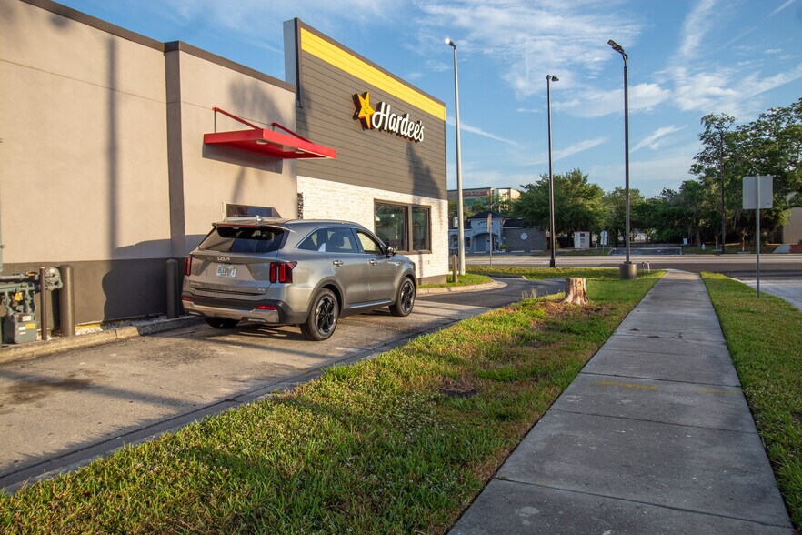 More Photos Of 504 W Vine St, Kissimmee Restaurant For Sale