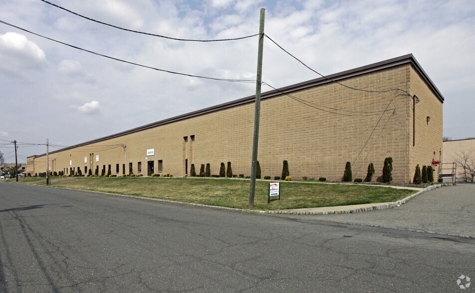 More Photos Of 35-51 Kulick Rd, Fairfield Warehouse For Lease