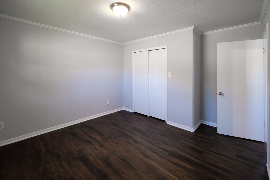 More Photos Of 609 E Inskip Dr, Knoxville Apartments For Sale