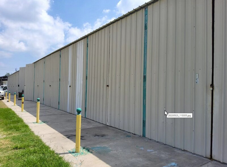 More Photos Of 1731 Main St, La Marque Contractor Storage Yard For Lease