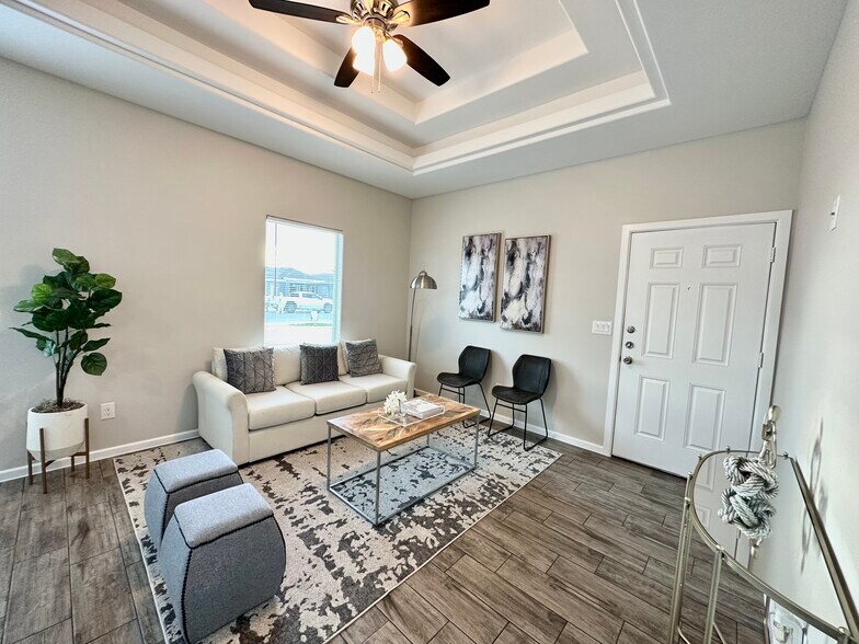 More Photos Of 1300 S Yankton St, Alton Apartments For Sale