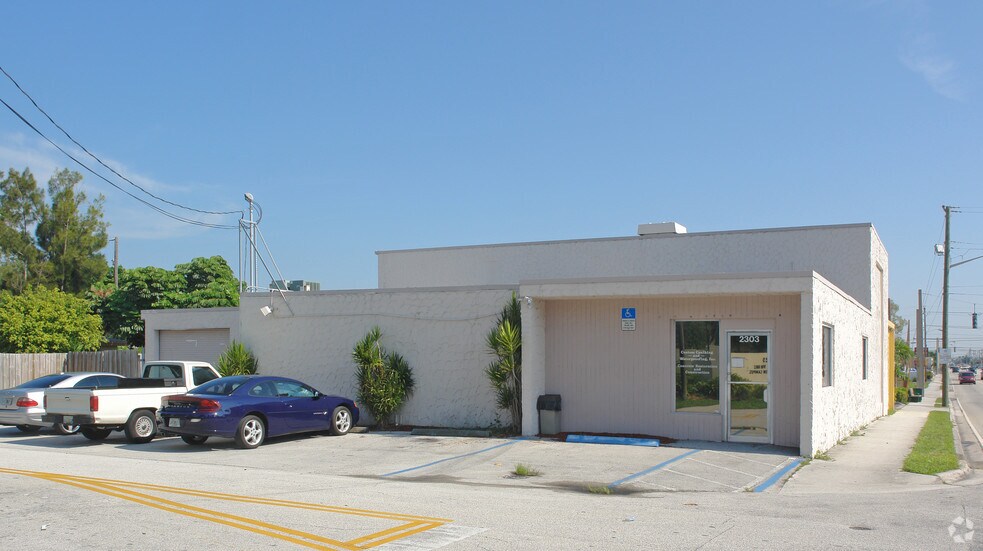 More Photos Of 2303 N Andrews Ave, Wilton Manors Industrial For Sale