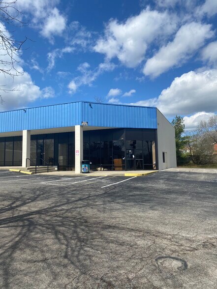 More Photos Of 1474 Anniston Dr, Lexington General Retail For Lease