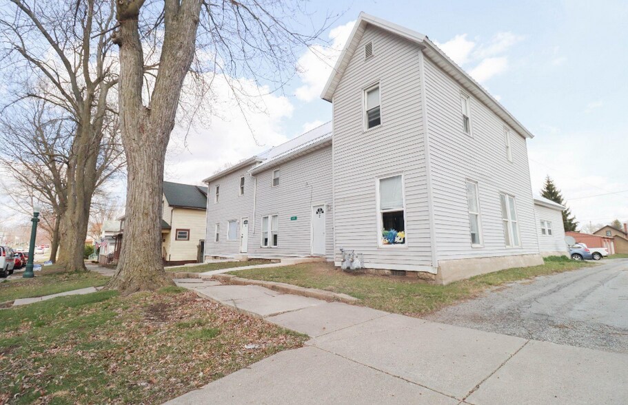 Primary Photo Of 328 N State St, Kendallville Apartments For Sale