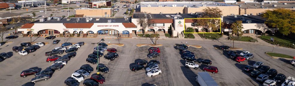 More Photos Of 405-495 Lake Cook Rd, Deerfield Storefront For Lease