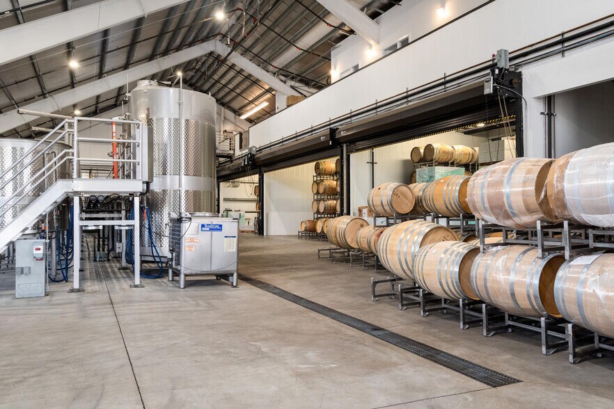 More Photos Of 8054 Fairplay Rd, Somerset Winery Vineyard For Sale