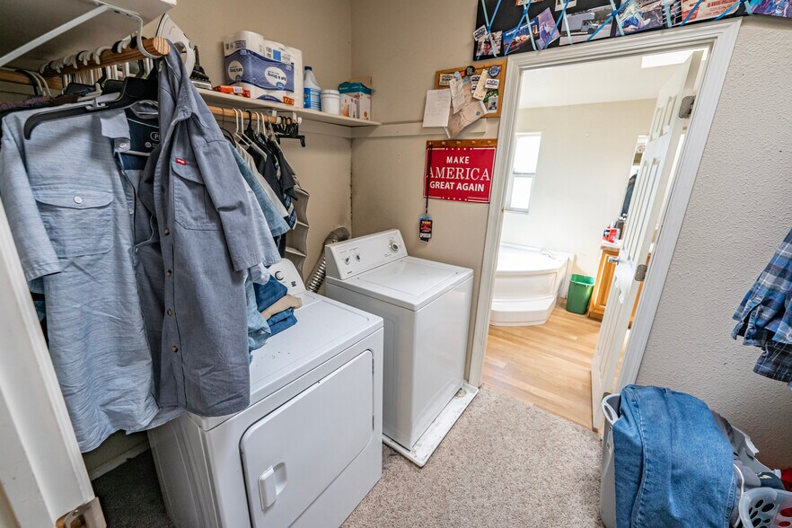 More Photos Of 5221 Hwy 68, Golden Valley Flex For Sale