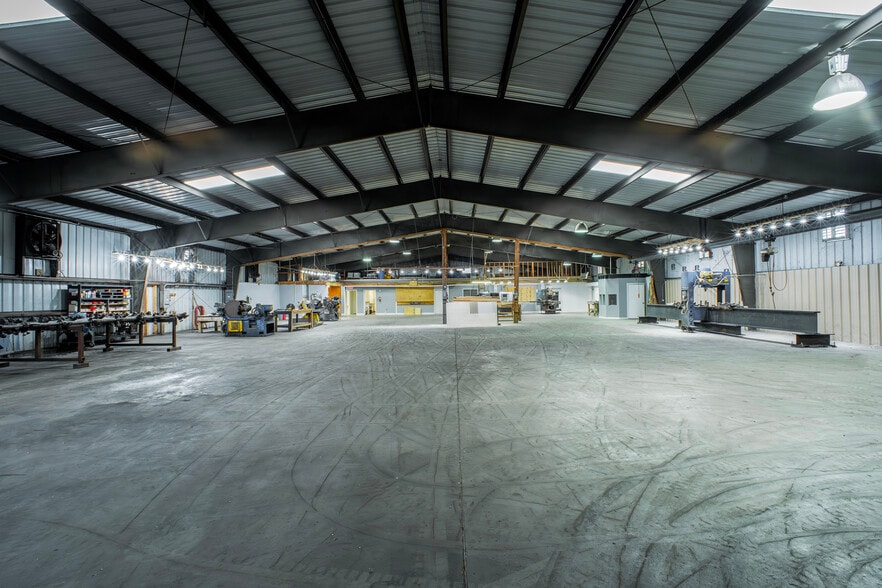 More Photos Of 910 Brenda St, Houston Warehouse For Sale