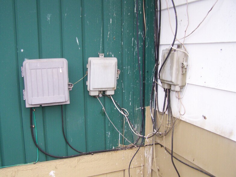 More Photos Of 4625 Pine St, Columbiaville Auto Dealership For Sale