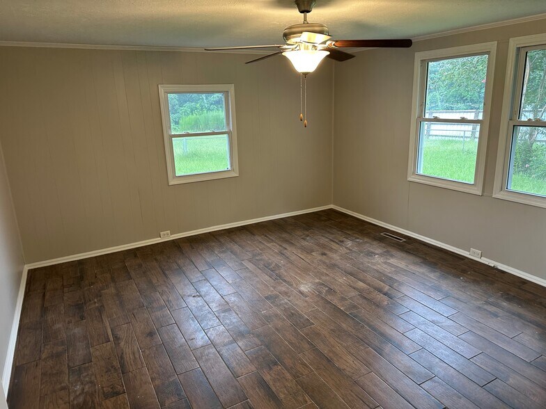More Photos Of 2884 Pine Log Rd, Warrenville Office Residential For Lease