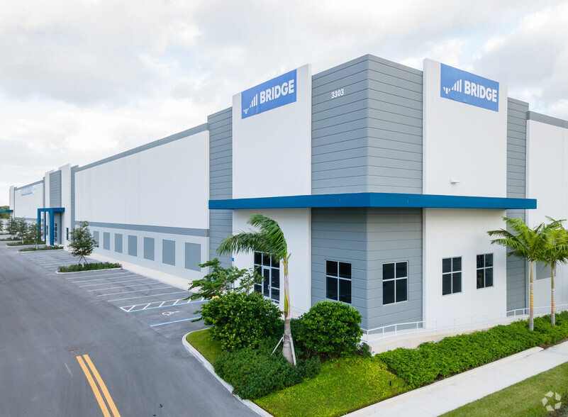 Primary Photo Of 3303 SW 12th Ave, Fort Lauderdale Distribution For Lease