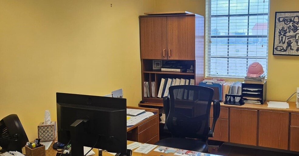 More Photos Of 7345 SW 41st St, Miami Warehouse For Sale