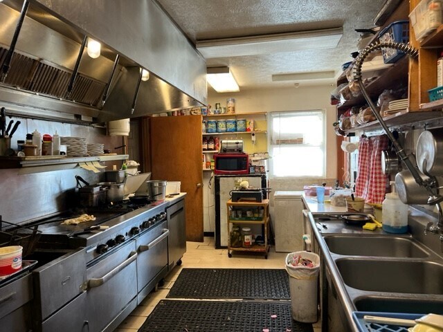 More Photos Of 641 Massillon Rd, Akron Restaurant For Sale