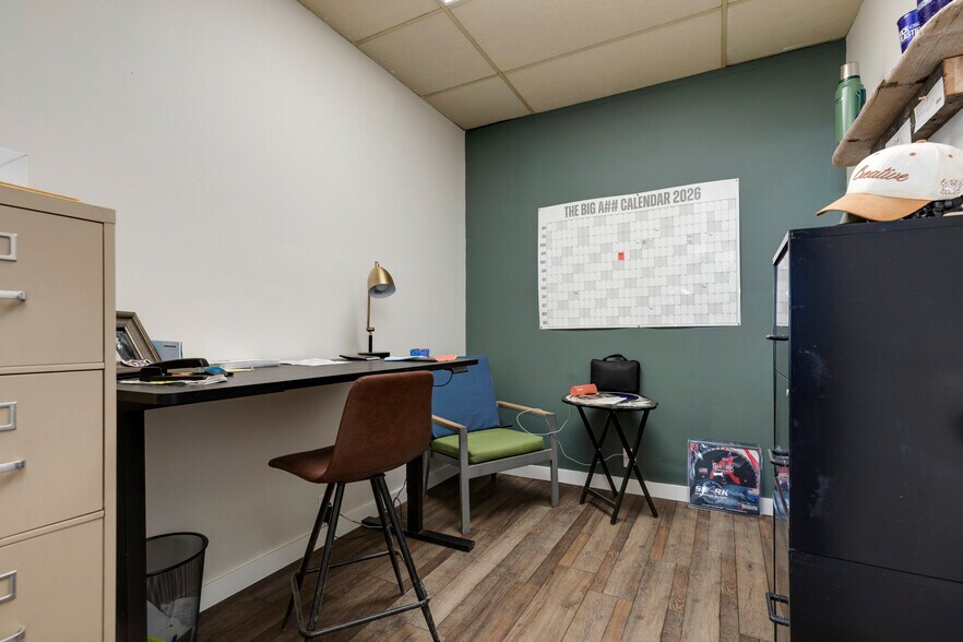 More Photos Of 807 S Fillmore Ave, Kirkwood Self Storage For Lease