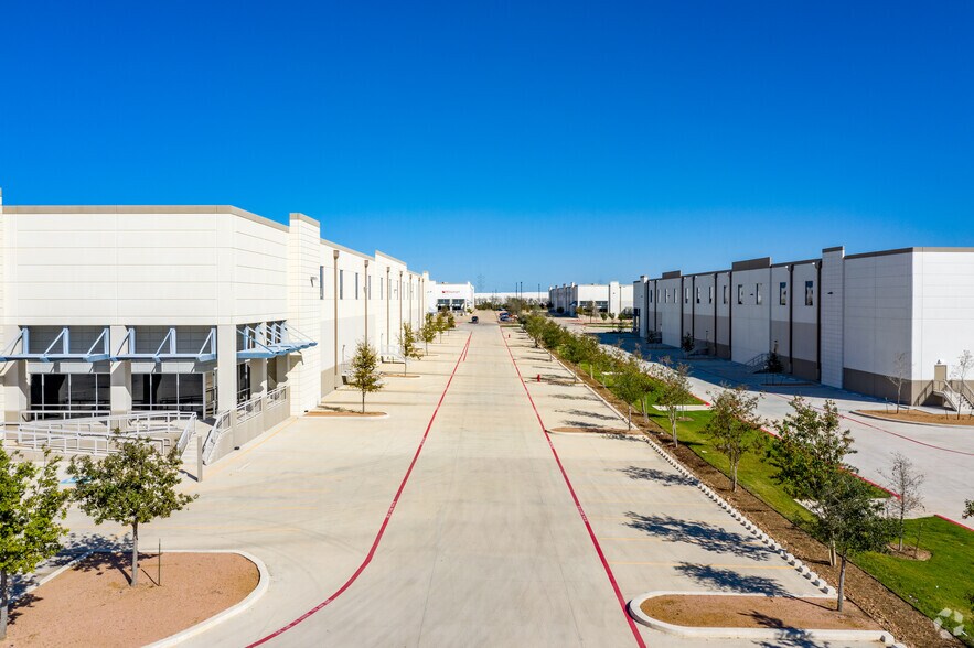 More Photos Of 17745 Lookout Rd, Schertz Unknown For Lease