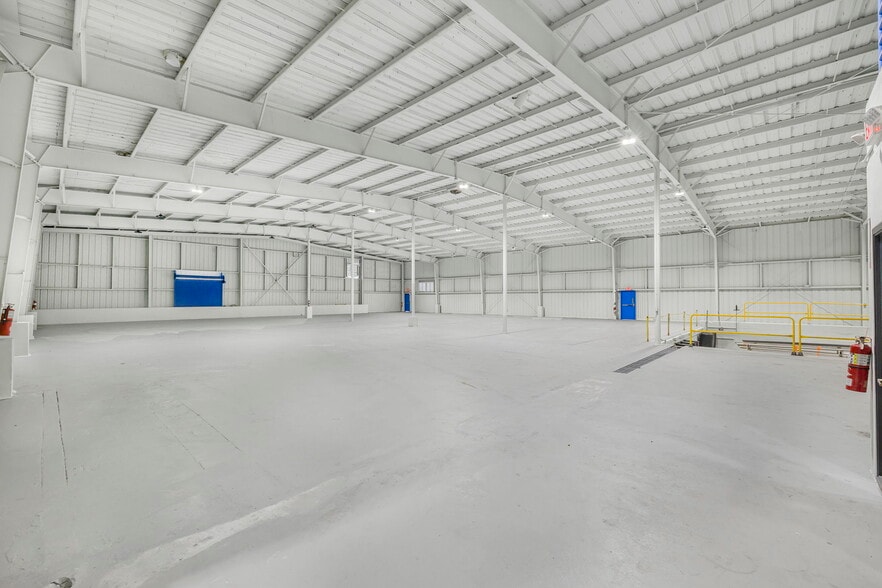 More Photos Of 2855 NW 75th Ave, Miami Warehouse For Lease