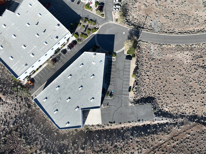More Photos Of 1215 Alexandria Ct, Mccarran Distribution For Lease