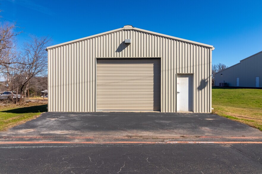 More Photos Of 906 Trimmier Rd, Killeen Religious Facility For Sale