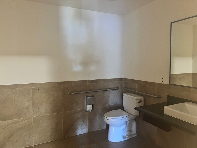 More Photos Of 3455 Pacific Blvd, San Mateo Medical For Lease