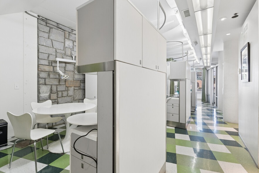 More Photos Of 845 Spring St NW, Atlanta Apartments For Sale