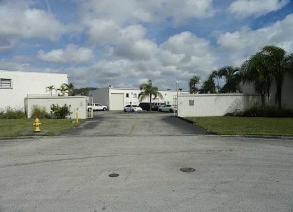 More Photos Of 13977-13981 SW 140th St, Miami Light Distribution For Sale