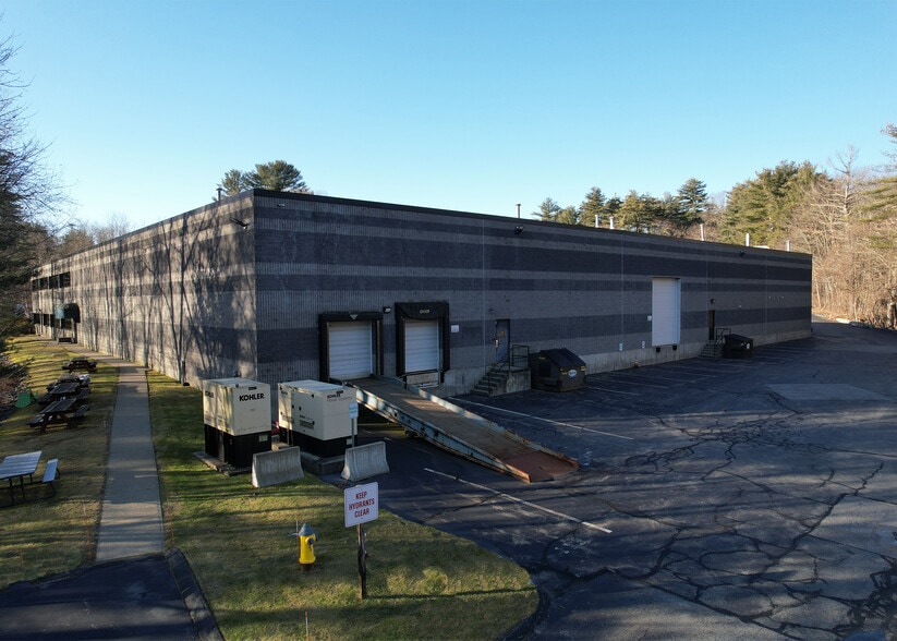 More Photos Of 50 Bearfoot Rd, Northborough Light Manufacturing For Sale
